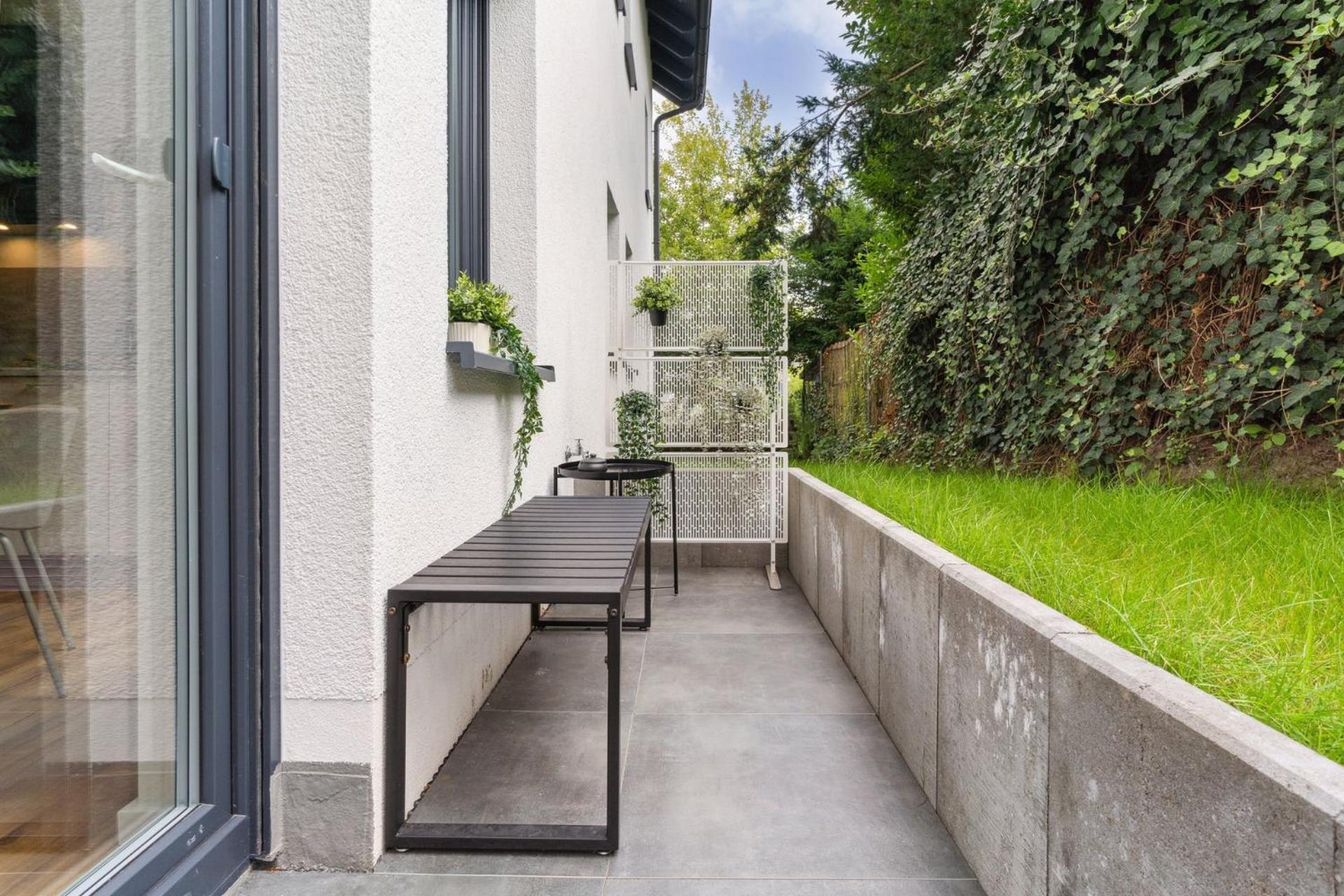 Deluxe Apartment In Bielefeld City Mit Parkplatz Und Terrasse Exteriör bild