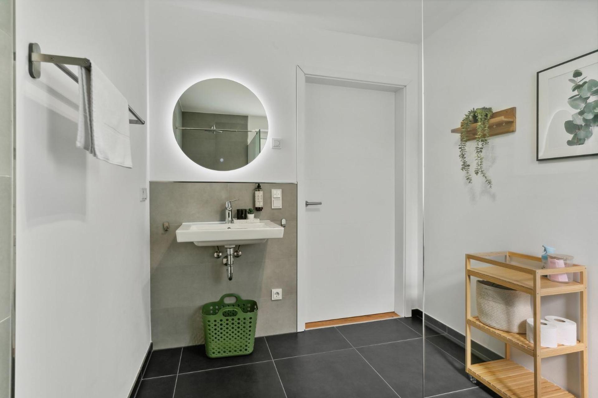 Deluxe Apartment In Bielefeld City Mit Parkplatz Und Terrasse Exteriör bild